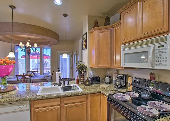 Near Golf: Casita W/ Patio 10 Mi To Dtwn Phoenix! Holiday home *