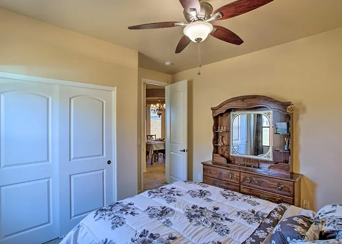 Near Golf: Casita W/ Patio 10 Mi To Dtwn Phoenix! Phoenix