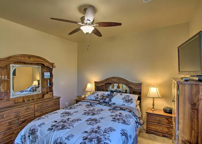 Near Golf: Casita W/ Patio 10 Mi To Dtwn Phoenix! * Phoenix